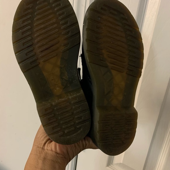 COPY - Kids Dr. Martens - Picture 3 of 5